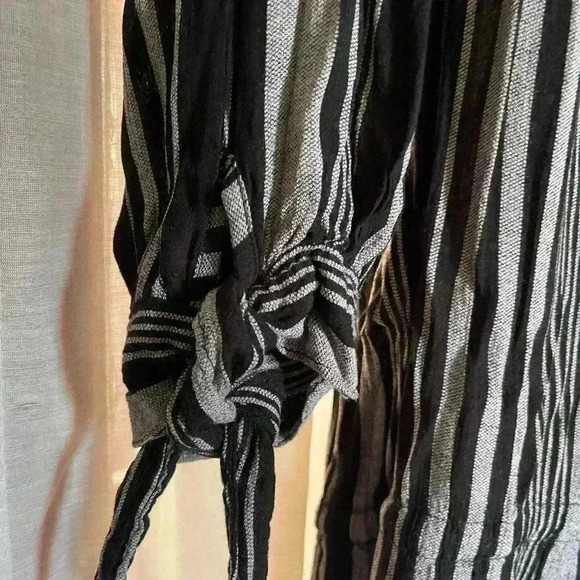 Mini dress - Picture 2 of 6